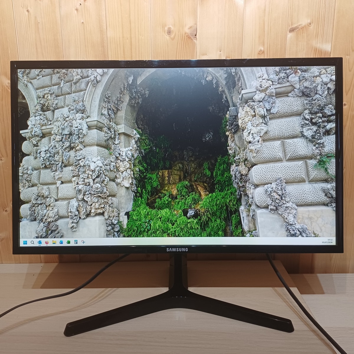 SAMSUNG S24F356FHU GAMING MONITOR - FULL HD - 1920 X 1080 - 24" LED MONITOR