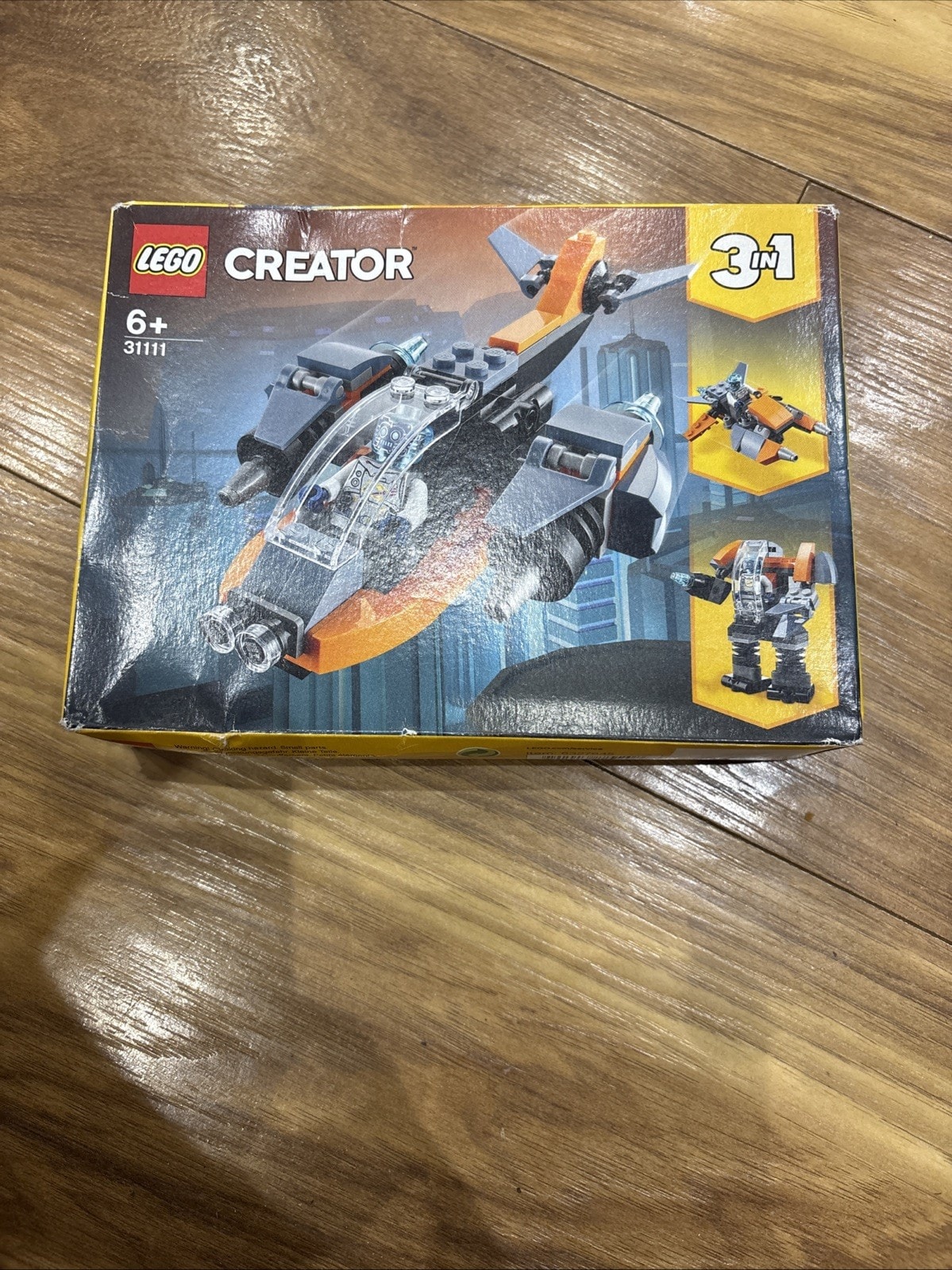 LEGO Creator 3 In 1 Gift 31111 Brand New