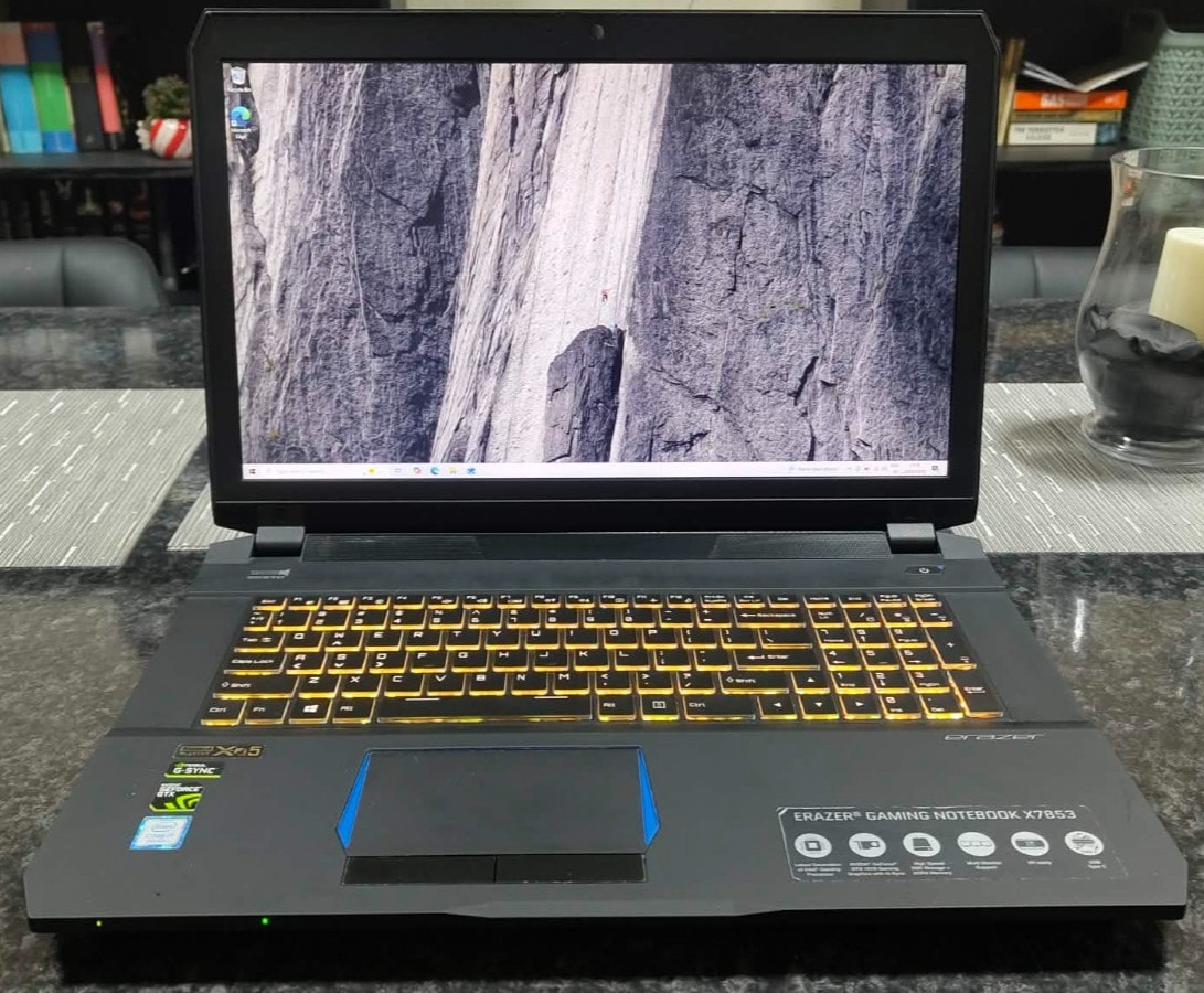 MEDION Erazer X7853 17.3" Gaming Laptop - i7-7700HQ, GTX 1070, 16GB, SSD + HDD
