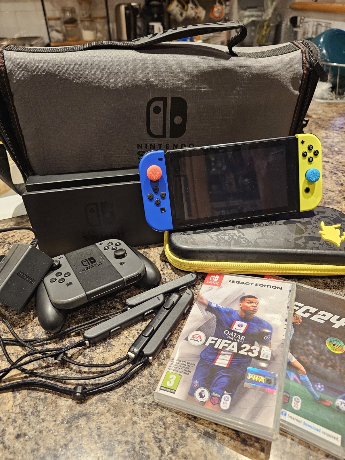 Nintendo Switch Console Bundle + 128gb SD