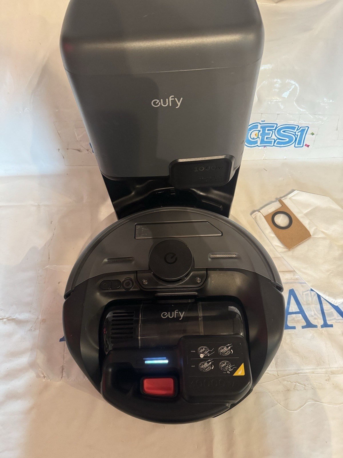 Eufy RoboVac T2070 Robot Vacuum – Station & Charger- used