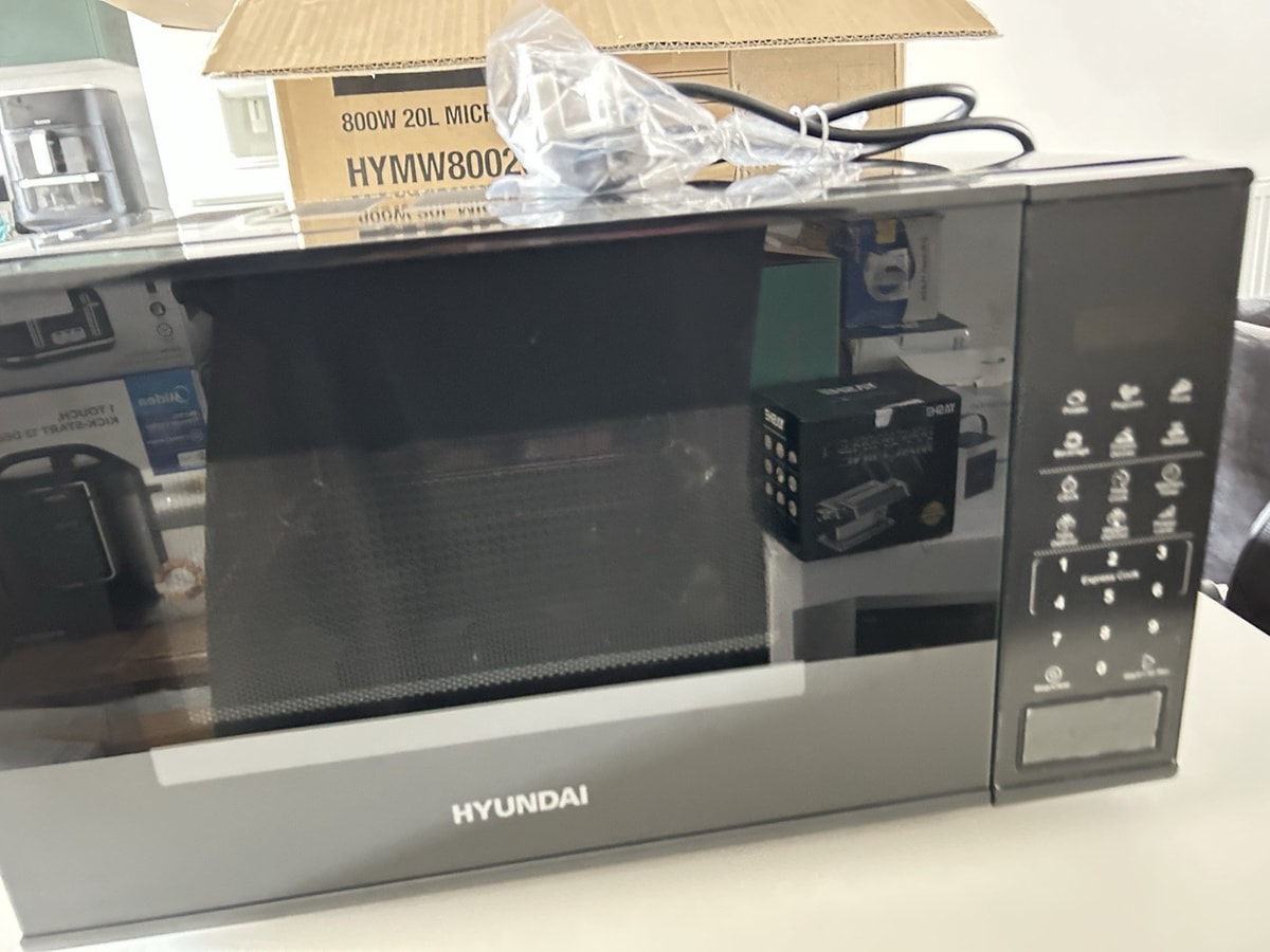 Hyundai HYMW80020 Digital Microwave Oven 20L 800W Stainless Steel Interior New