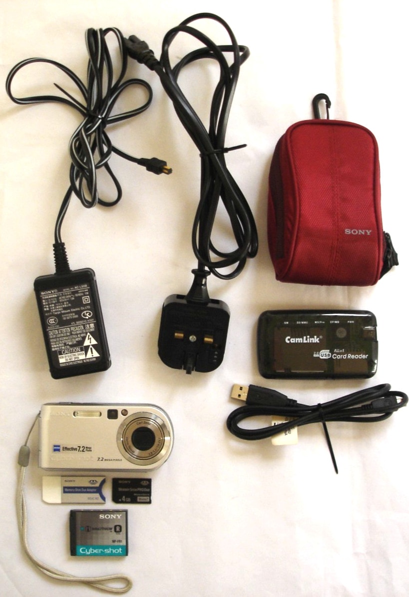 Sony Cybershot P200 7.2MP Digital Camera with a Carl Zeiss Lens