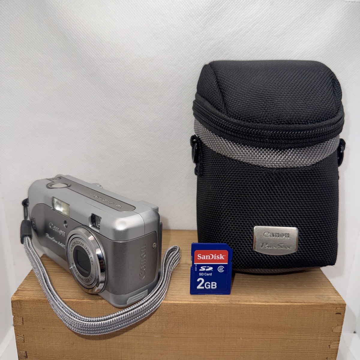 Canon PowerShot A420 Digital Camera 4MP Tested Working + Memory Case Bundle