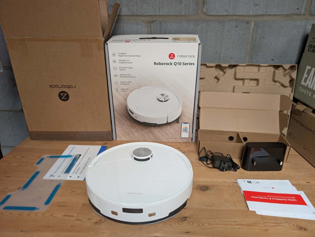 Roborock Q10 S5 Robot Vacuum Cleaner with Mop 10,000 Pa HyperForce Suction