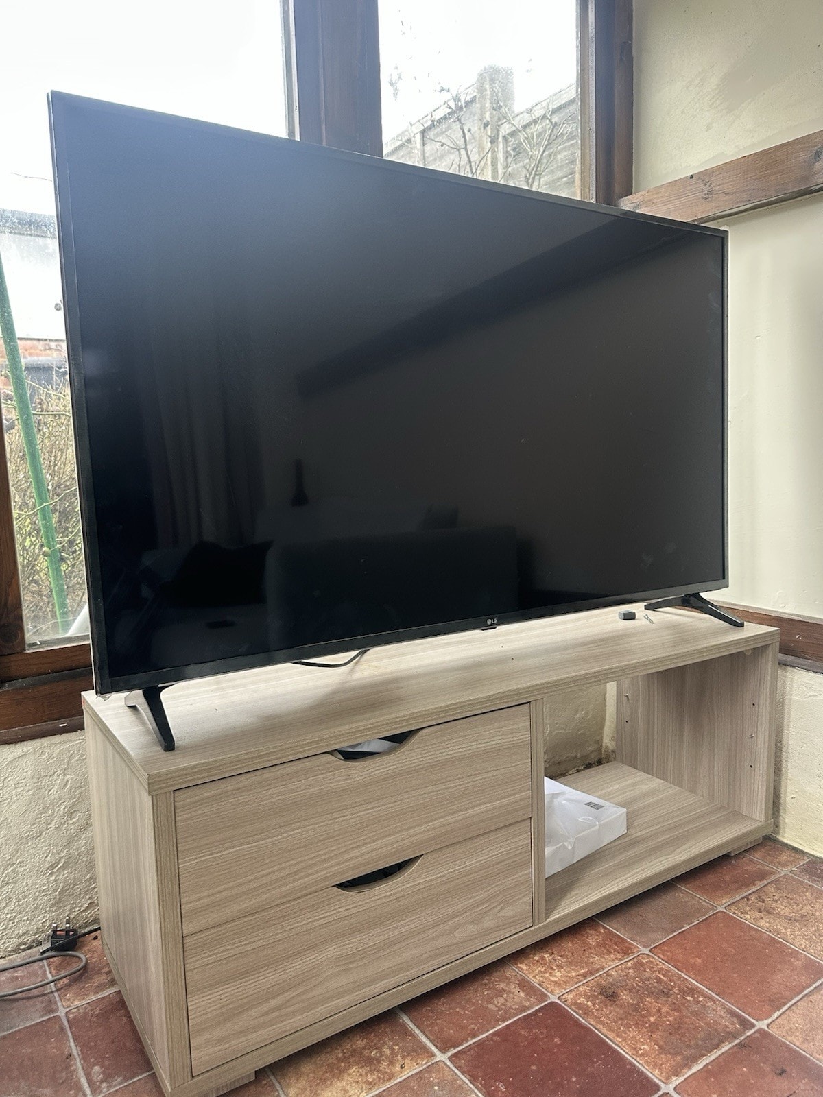 LG 55UP75006LF with Remote and Stand 55” Excellent Condition