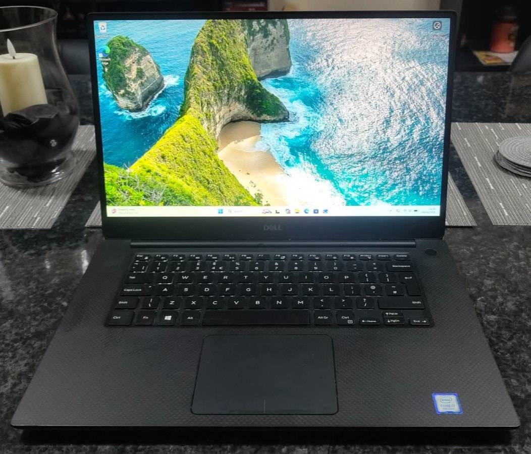 Dell XPS 15 7590 15.6" Gaming Laptop - i7-9750H, GTX 1650, 16GB RAM, 512GB SSD