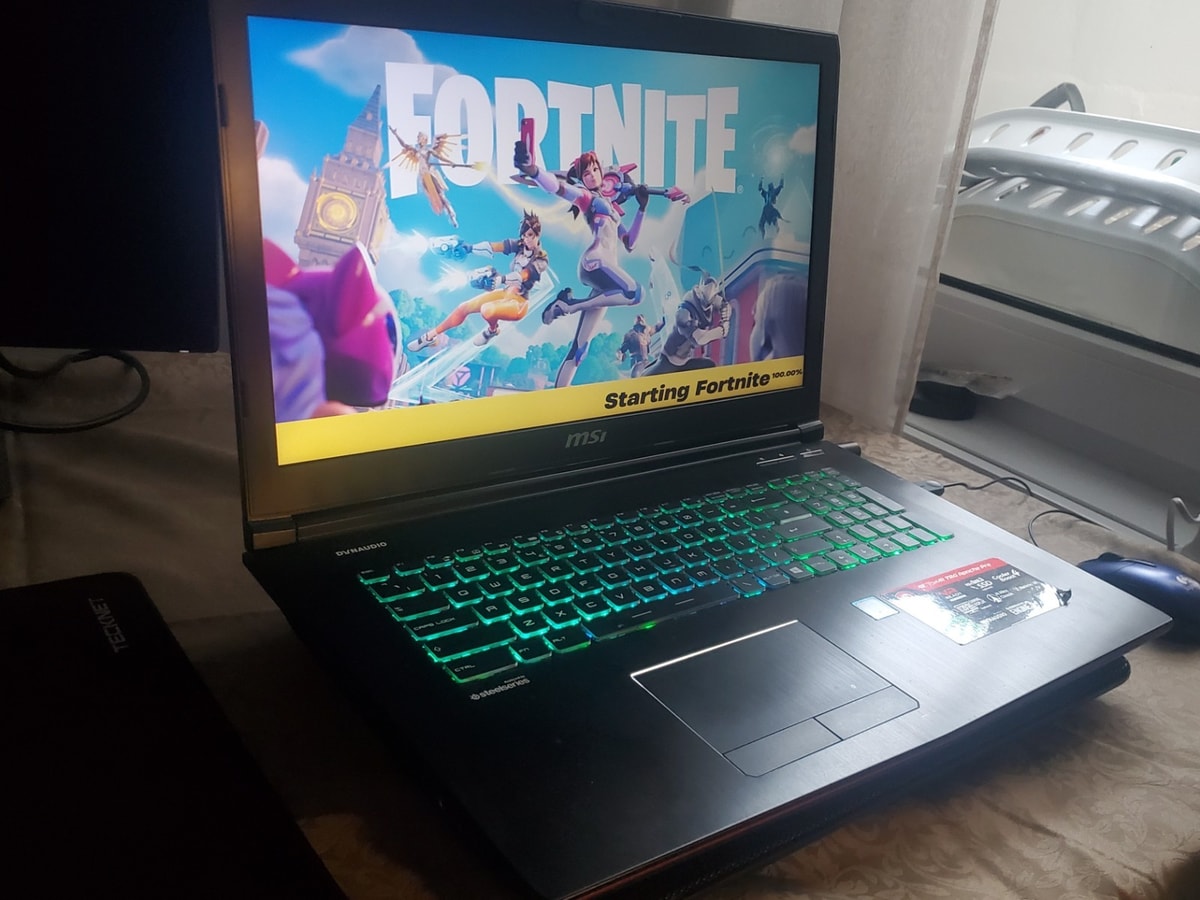 17inch Gaming Laptop GTX 1070 i7-7700HQ 16GB RAM 1.25TB SSD 120Hz Apache Pro