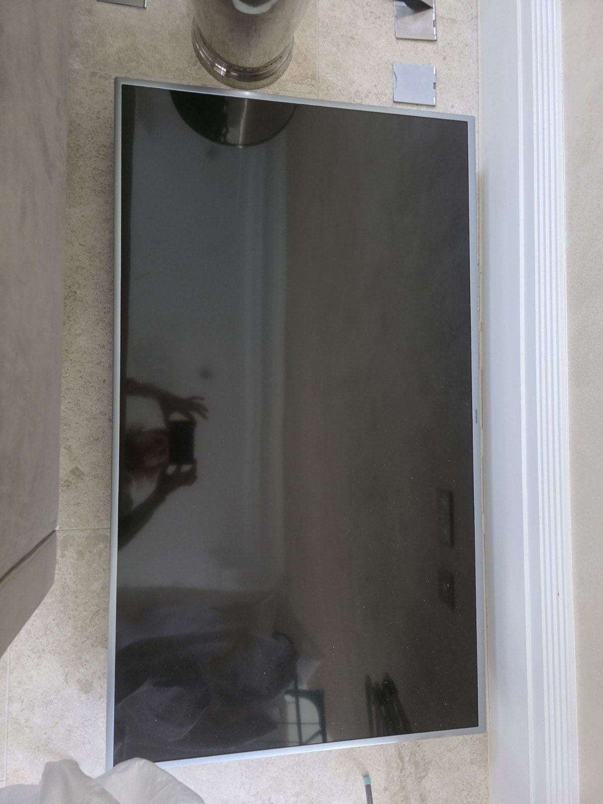 55" Samsung Smart TV With Wall Mount Bracket