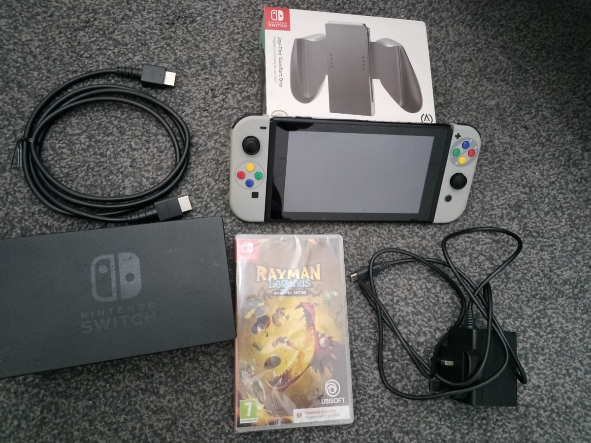 Nintendo Switch HAC-001 Console Grey Joy-Con Bundle 32GB