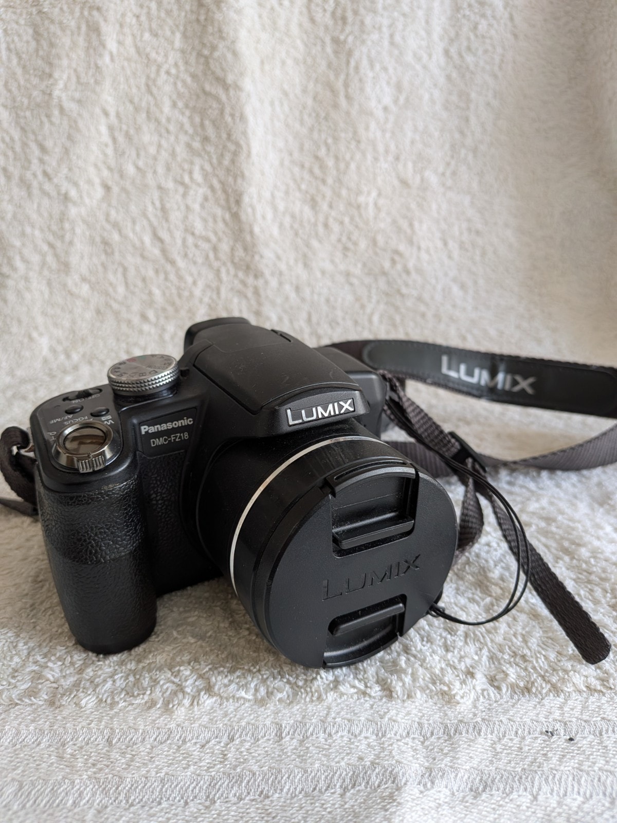 Panasonic LUMIX DMC-FZ18 8.1MP Digital Camera - Black (B30) Tested Working