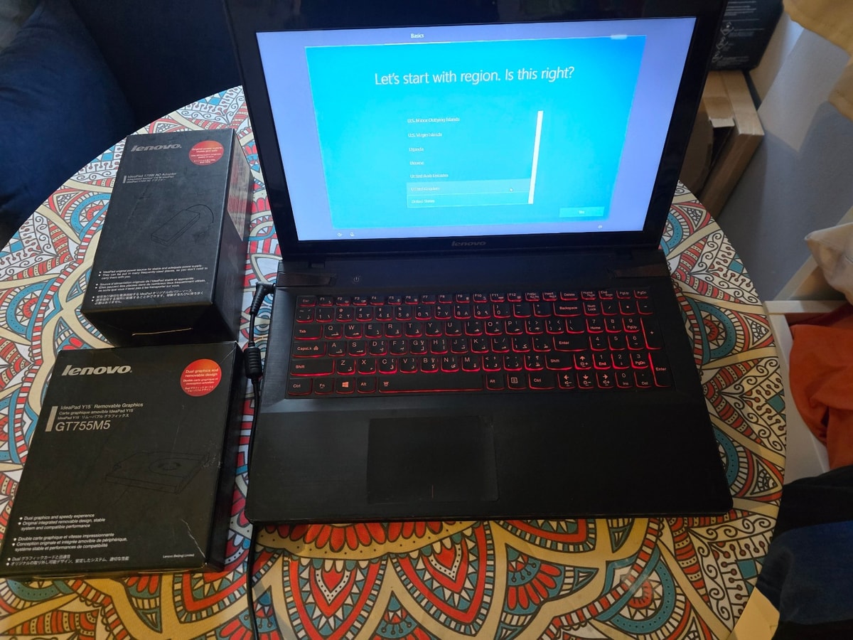 Lenovo Y510P - Gaming Laptop - WORKING BUT USED - 2 GRAPHIC CARDS SLI INCLUDED