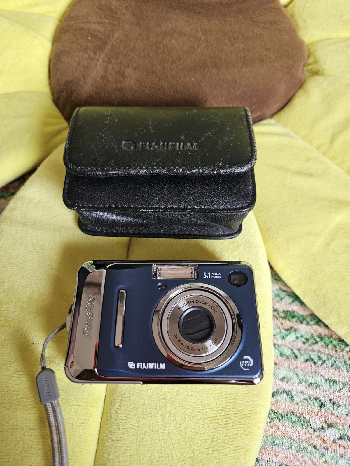 🐞Fujifilm Digital Camera FinePix A500 5.1MP blue*Tested.with case.🐞