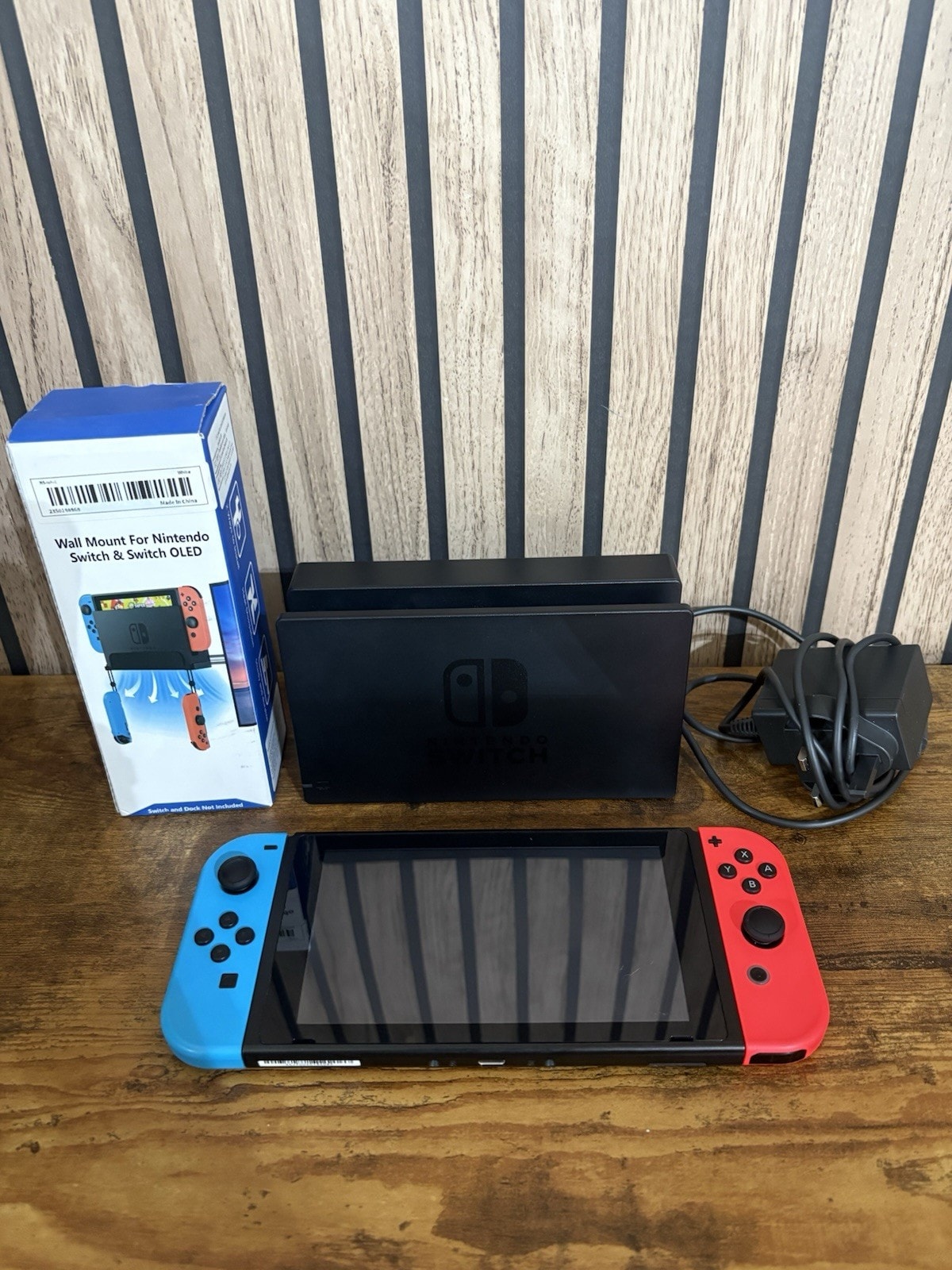 Nintendo Switch 32GB Console with Joy Cons Charger & Wall Mount Reset Tested