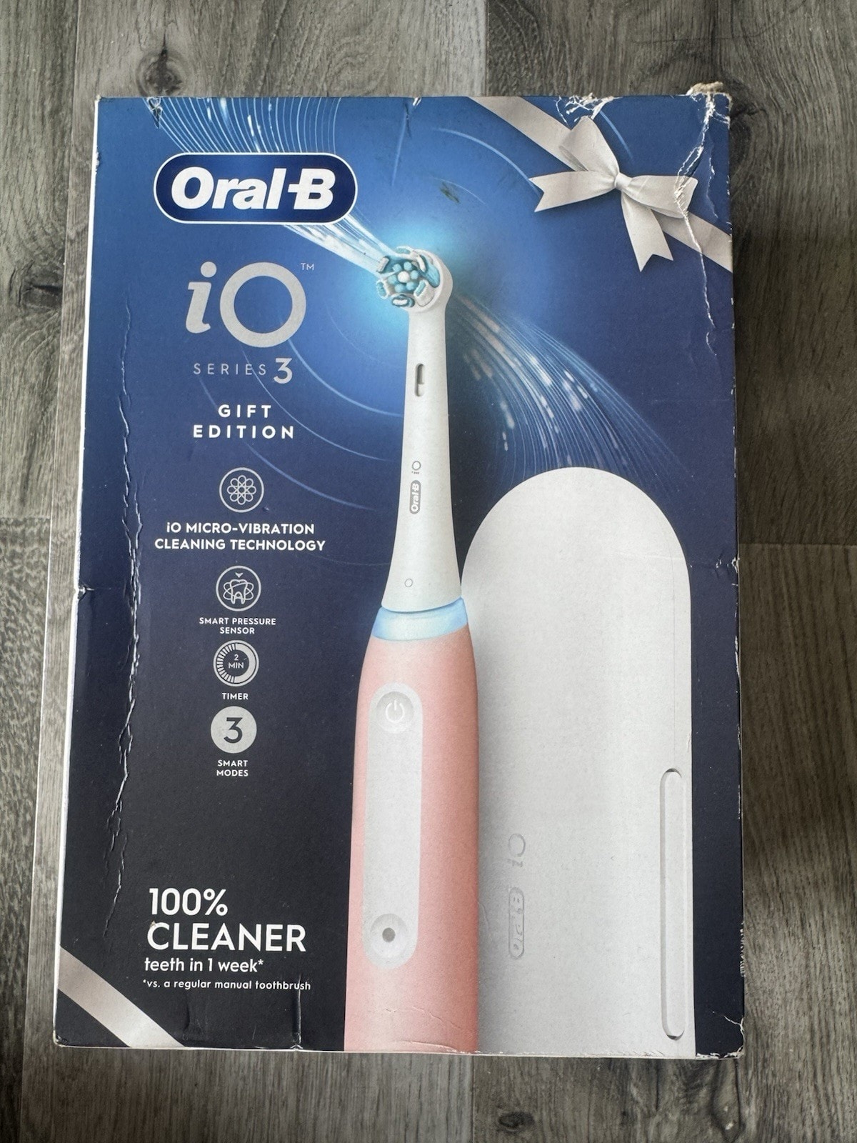 Oral-B iO Series 3 | Blush Pink Electric Toothbrush + Travel Case Gift Edition