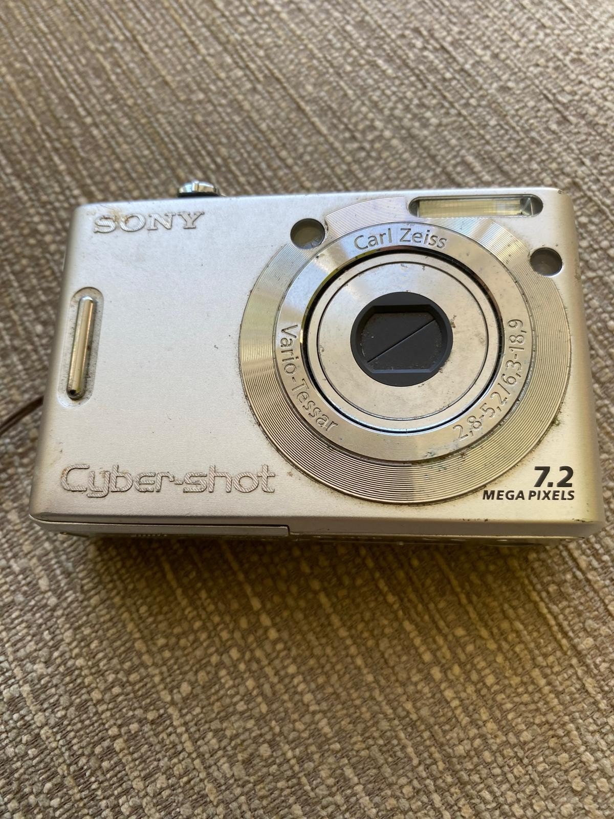 Sony Cyber-shot DSC-W35 7.2MP Digital Camera Carl Zeiss Lens
