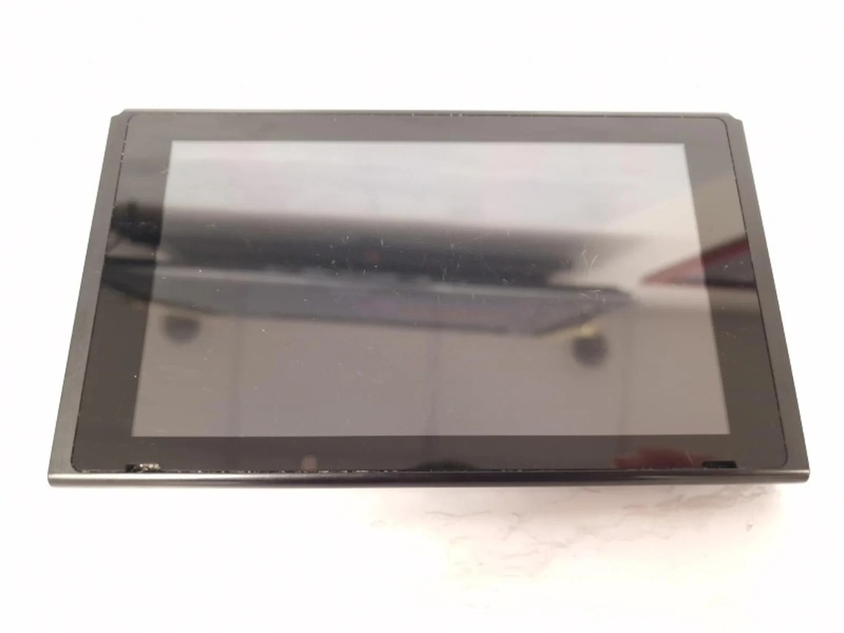 Nintendo Switch Console *No JoyCons* w049000173733 *