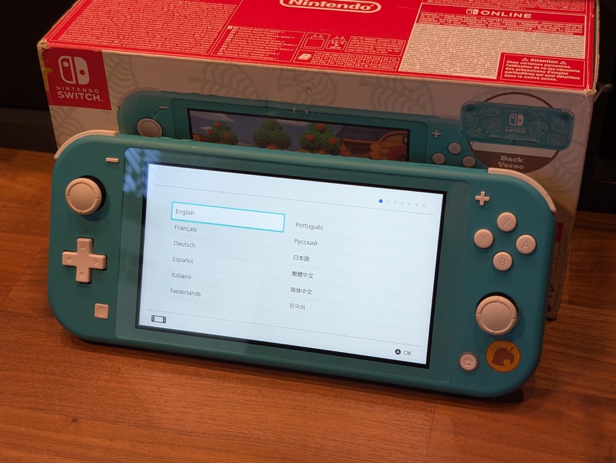 Nintendo Switch Lite Animal Crossing Edition - Turquoise