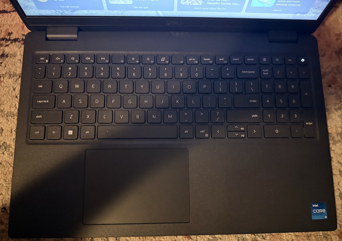 Dell Latitude 3520 i5-1135G7 8GB 512GB SSD 15.6" FHD Win11 laptop w/ power