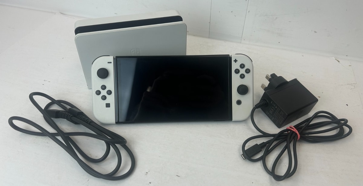 (Wi1) Nintendo Switch OLED - 64GB - White - Dock And Cables