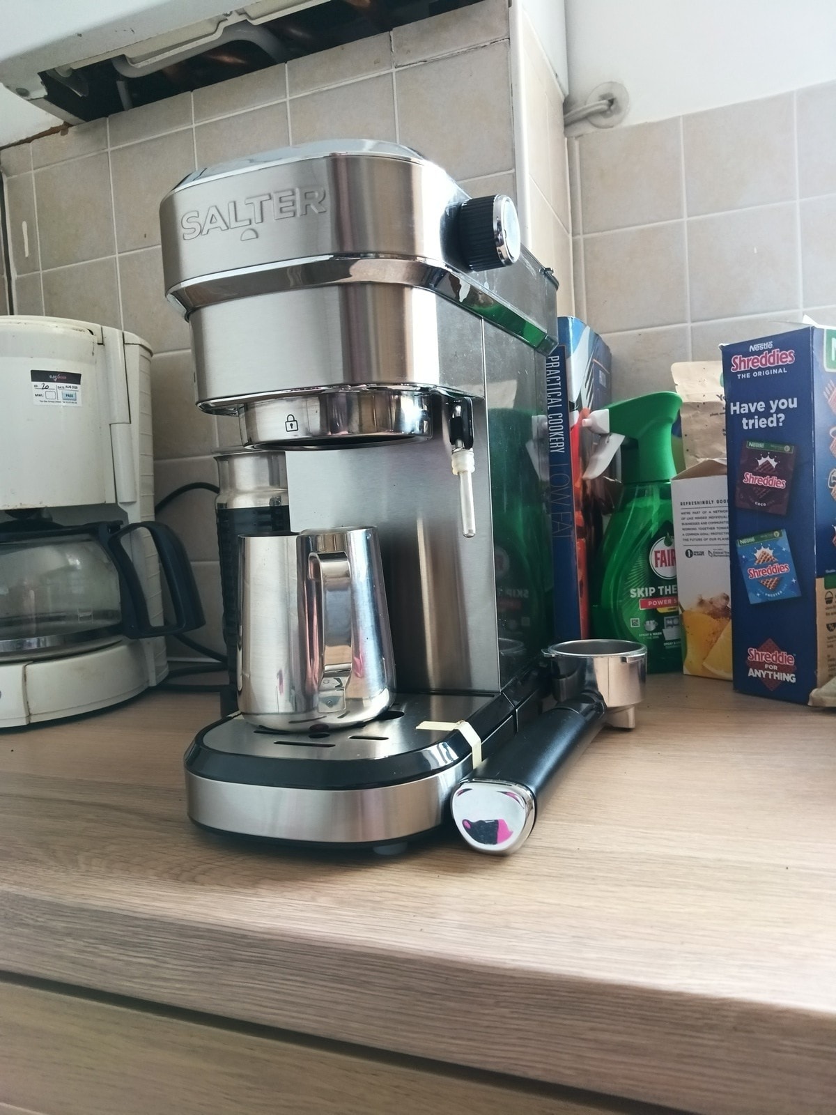 Salter Espresso Machine With Milk Frother for Ground Coffee 1.1L Capacity 1350W