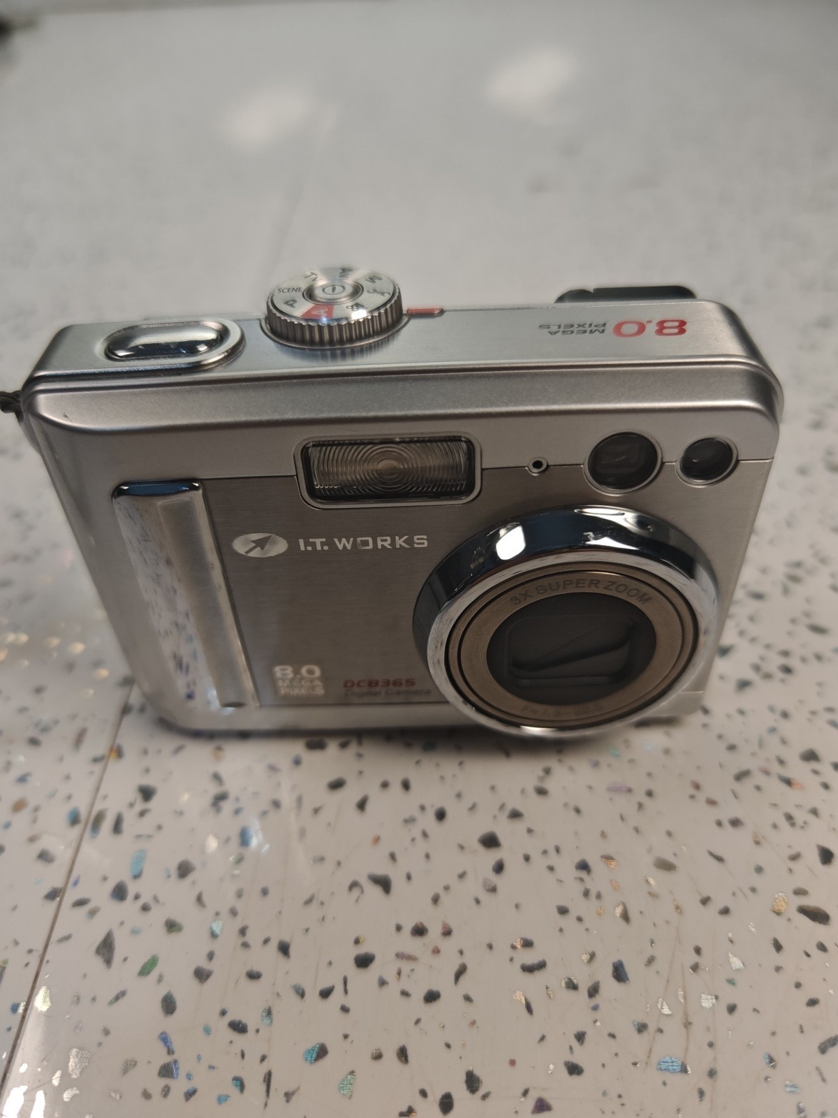 I.T.Works Silver Digital Camera DC8365 8.0mp