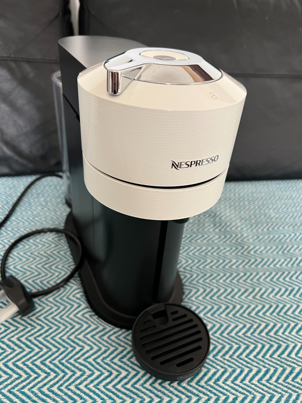 NESPRESSO by De'Longhi Vertuo Next ENV120.W Pod Coffee Machine - Black & White