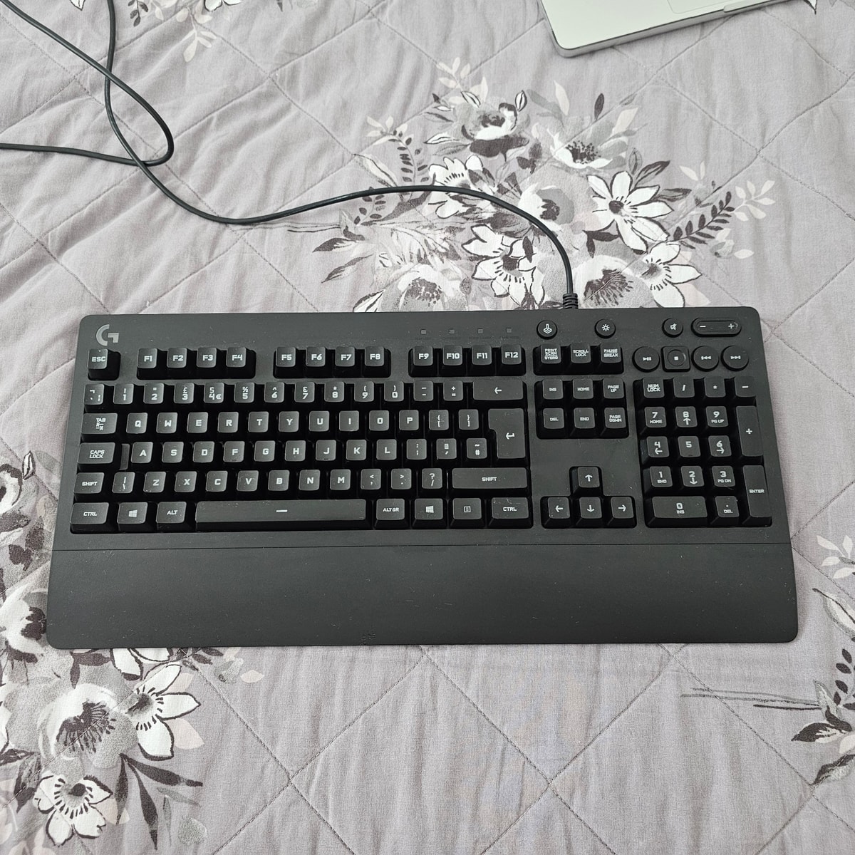 Logitech G213 Prodigy RGB Wired Gaming Keyboard – UK Layout – Used