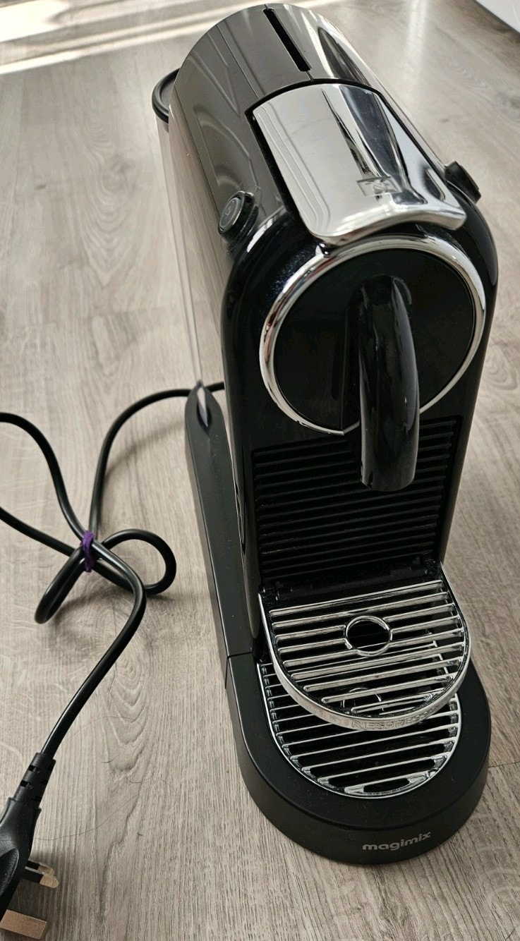 Magimix Nespresso M196 Citiz Coffee Pod Machine Excellent Condition + 2 x10 cap