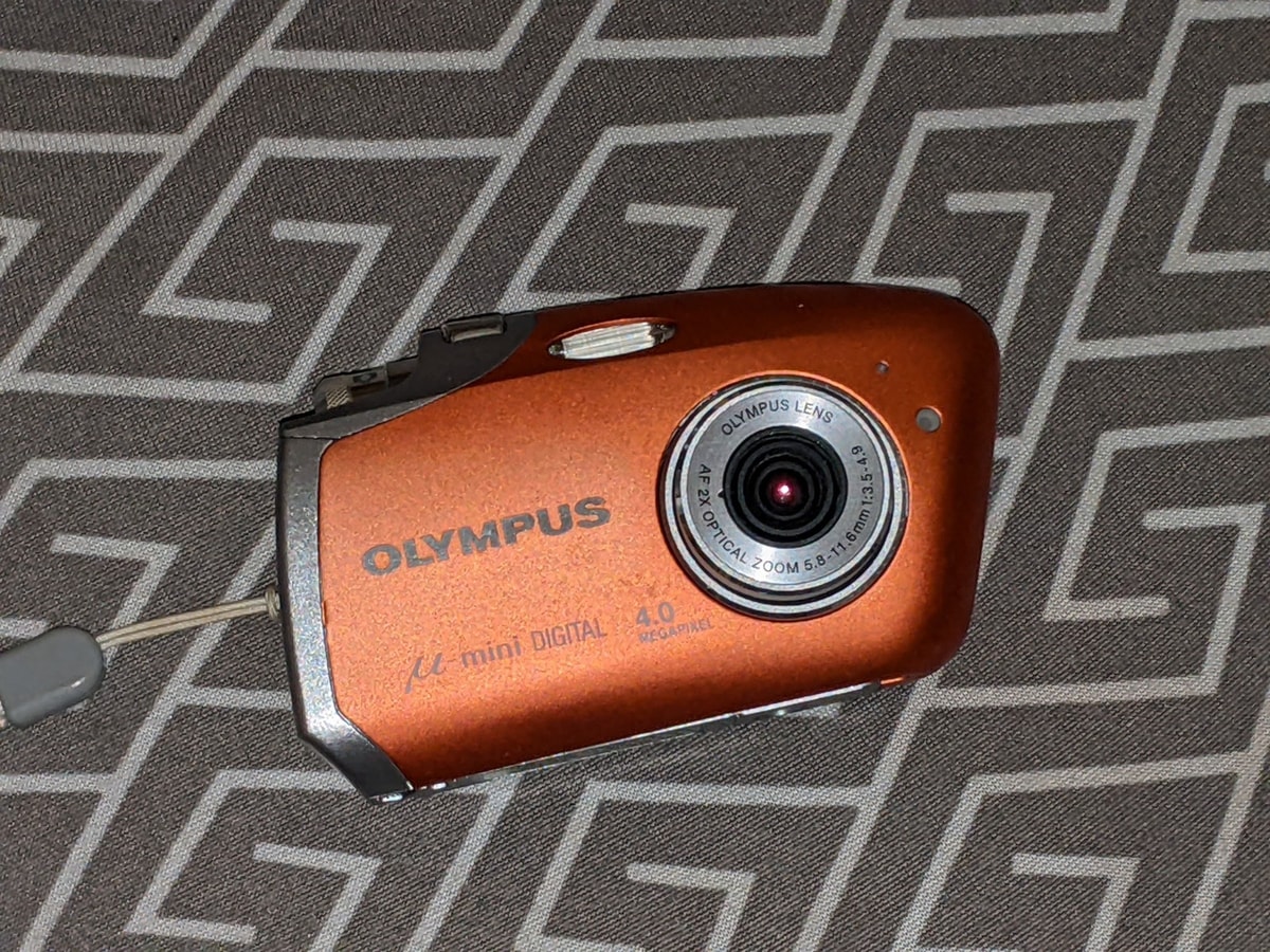 Olympus Digital Camera Mju Mini 4.0MP Orange Tested Full Set