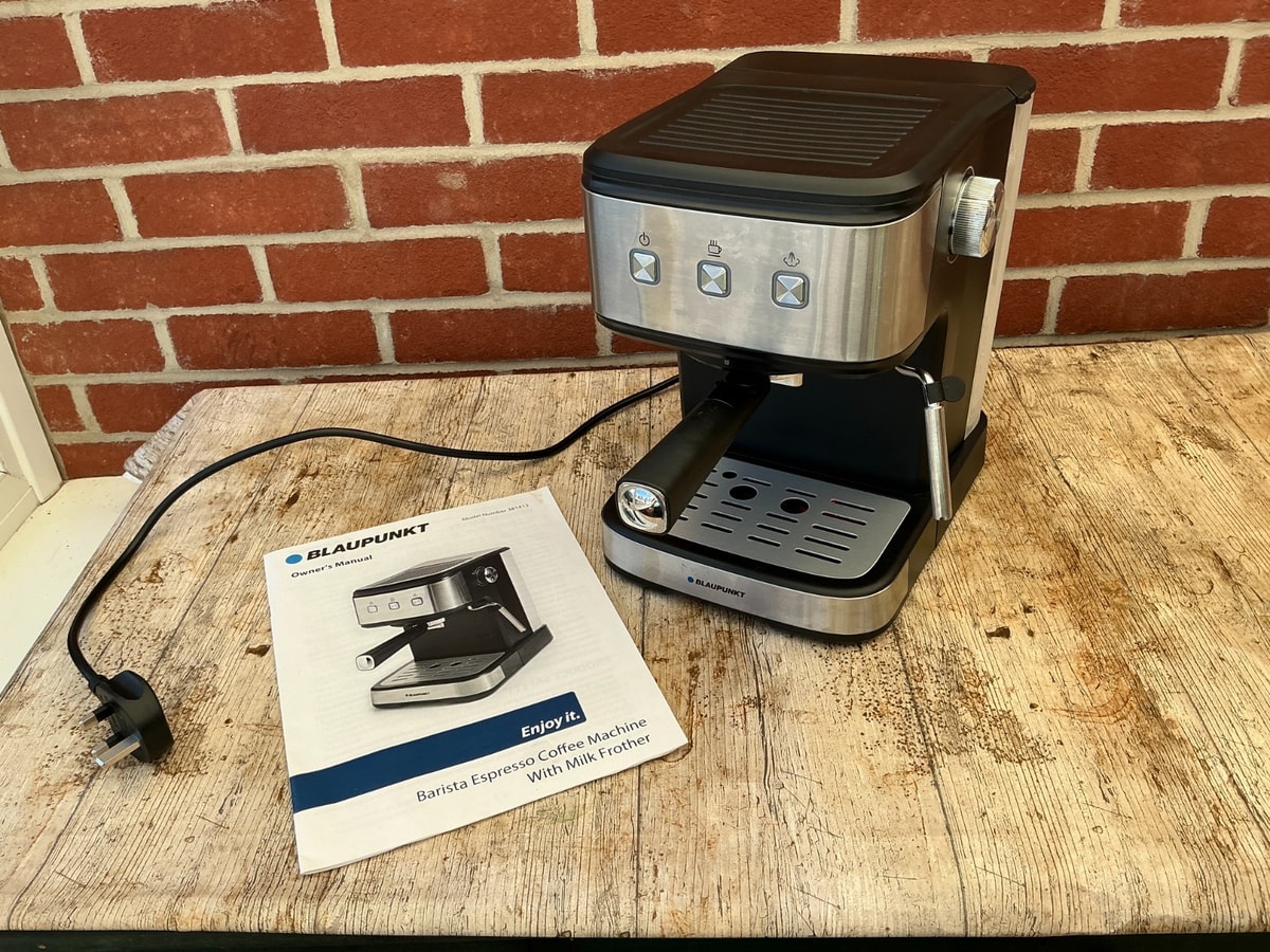 Blaupunkt Barista Espresso Coffee Machine With Milk Frother and Water Tank
