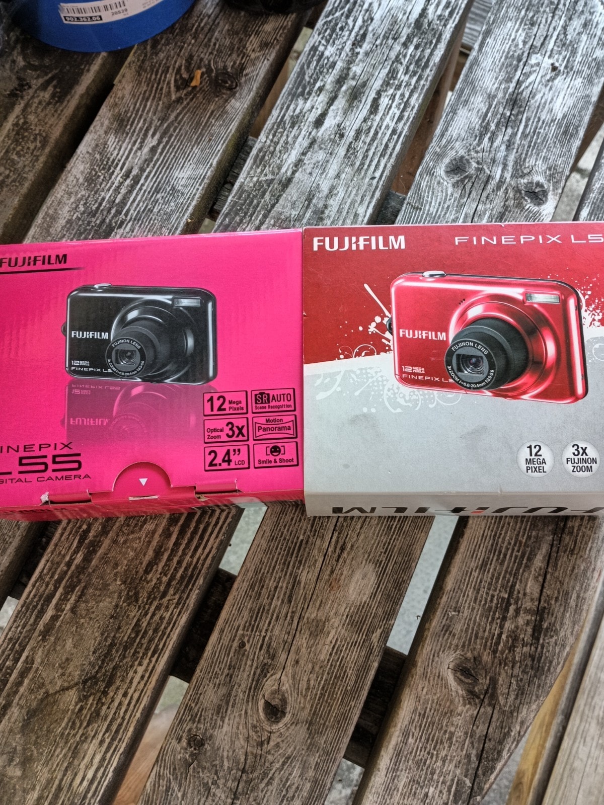 Fujifilm FinePix L55 12.0MP Digital Camera - Red
