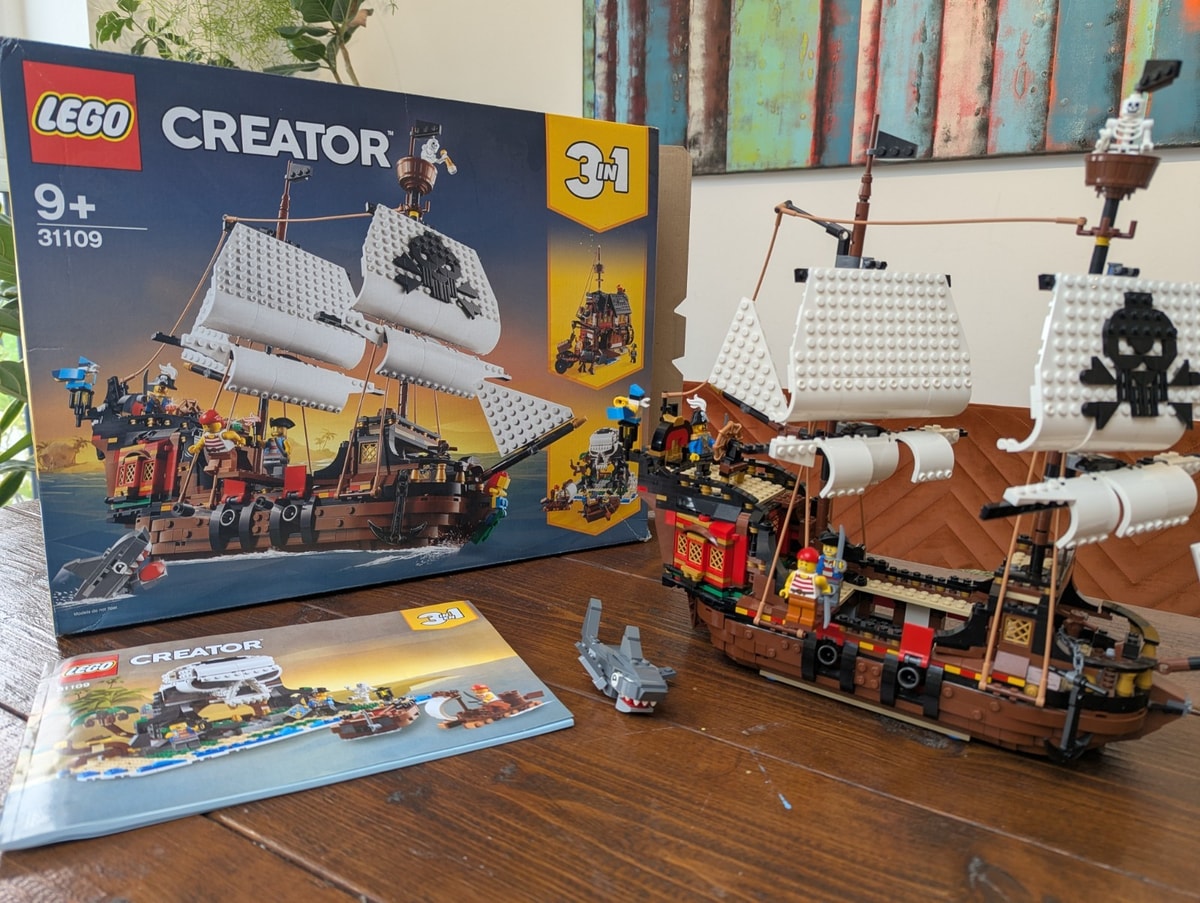 LEGO Creator 3-in-1 Pirate Ship 31109 Complete Set 1264 pcs with Box
