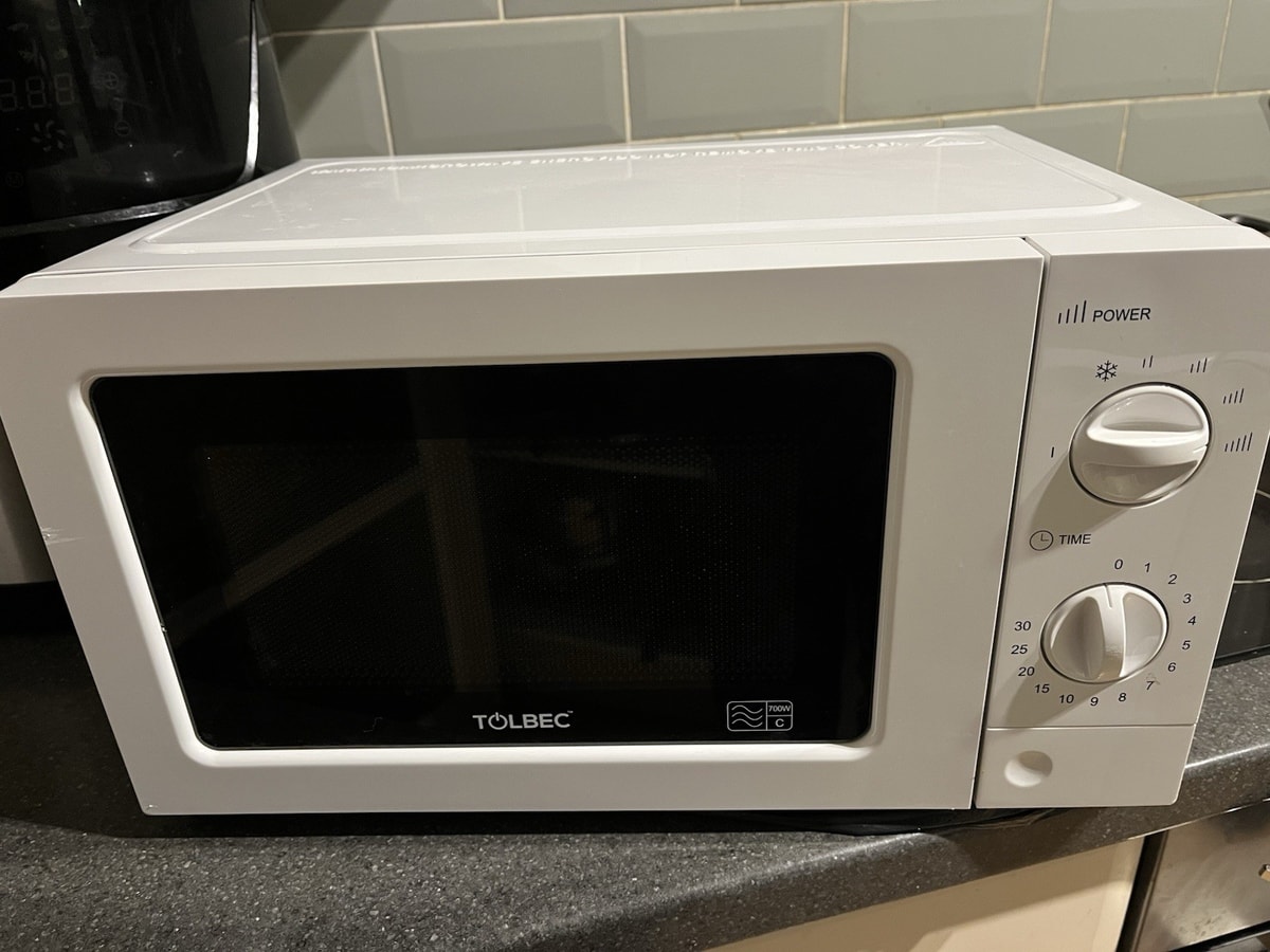 Brand New 700w Tolbec Microwave Oven