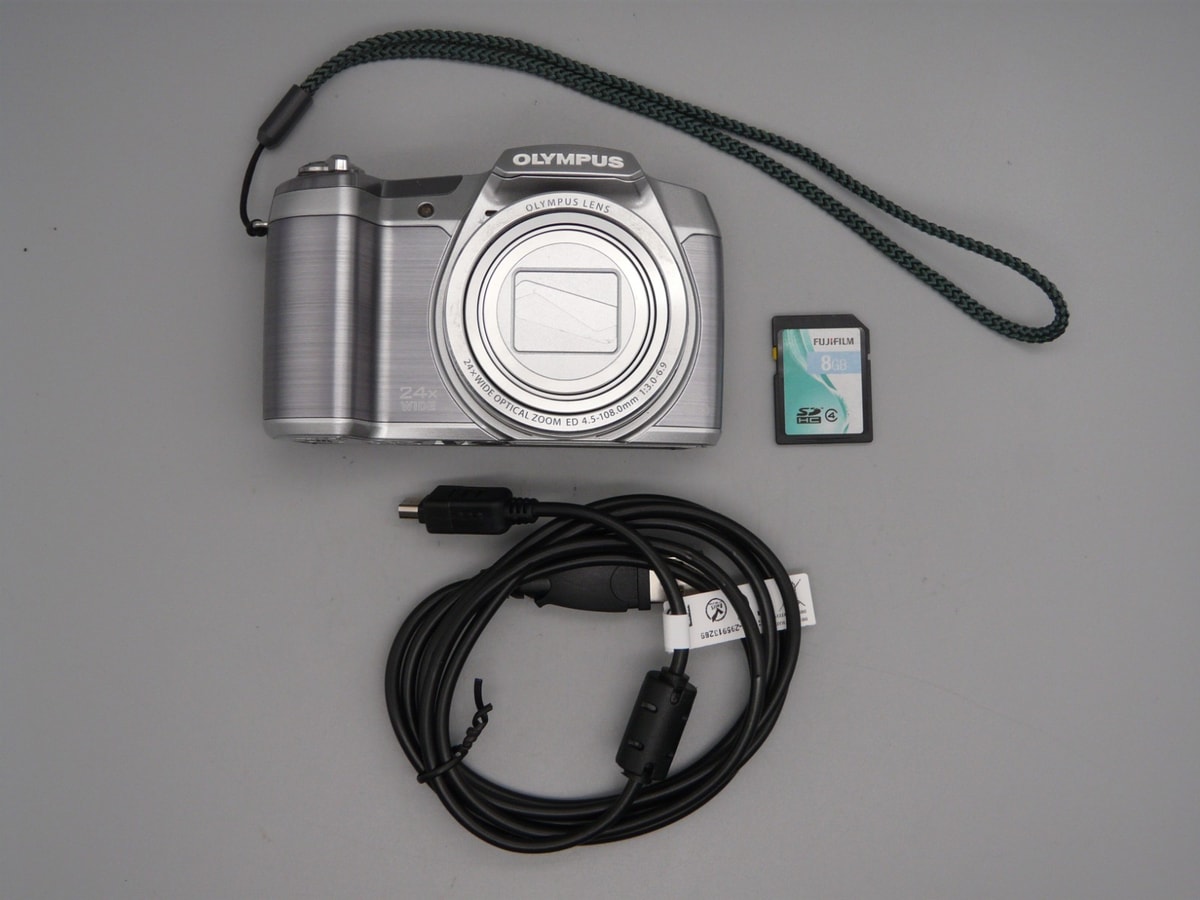 Olympus Stylus SZ-16 Digital Camera 16MP Silver excellent condition ready to use