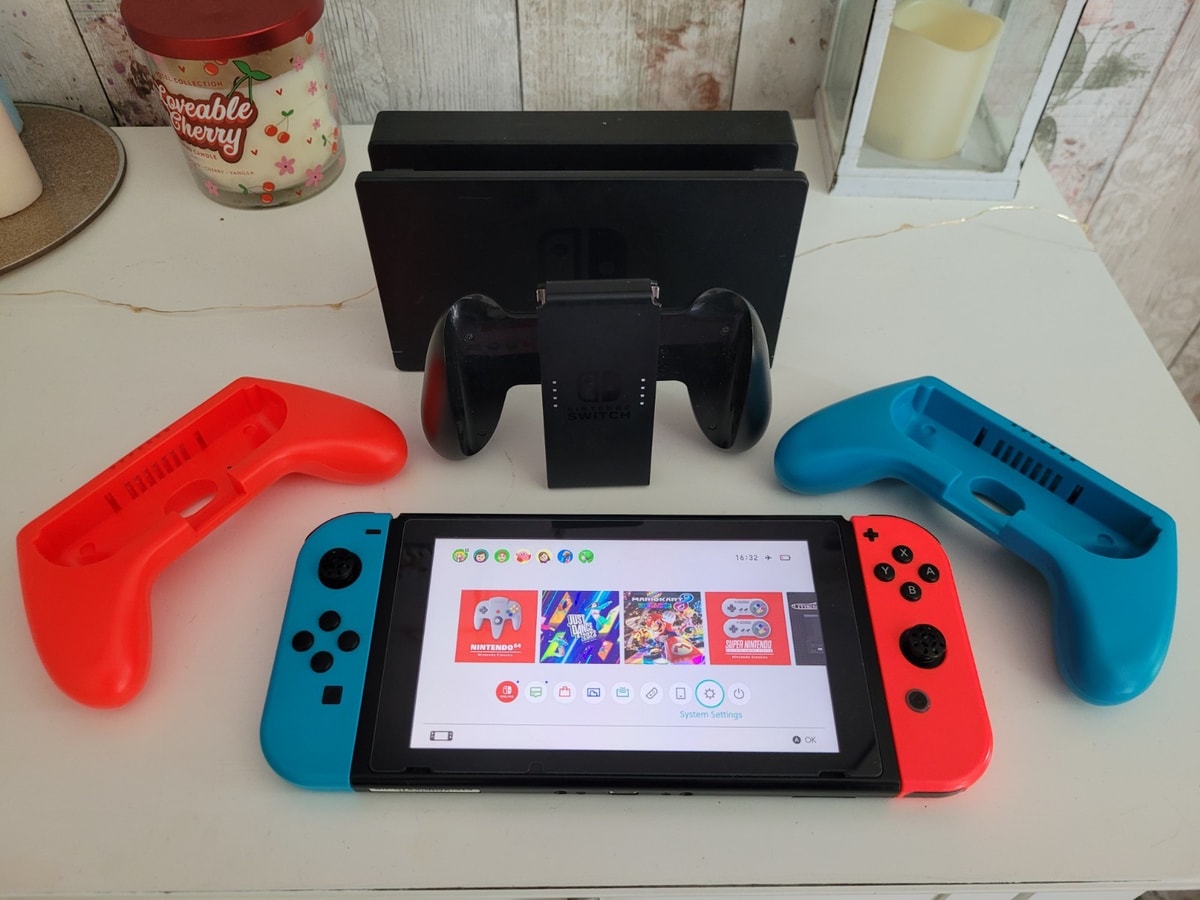 Nintendo Switch HAC-001(-01) Bundle: