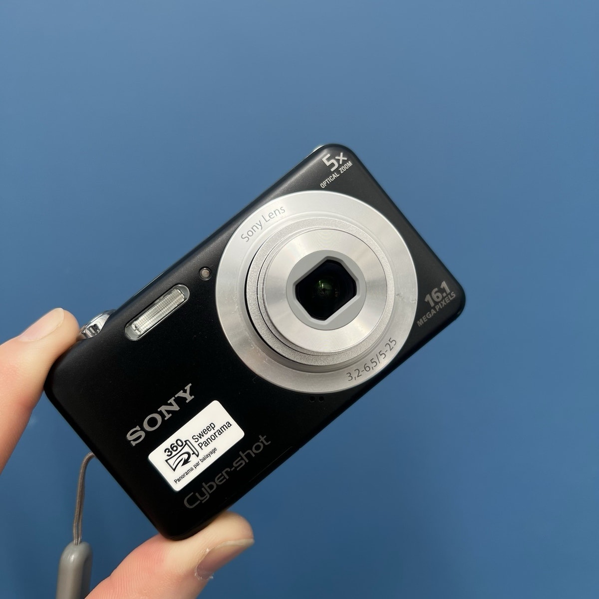 Sony Cybershot DSC-W710 16.1MP Digital Camera BLACK Excellent 4GB SD Charger 🤩