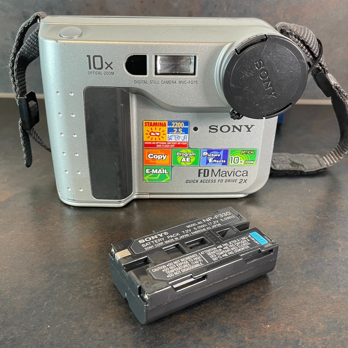 Sony Mavica MVC-FD75 0.3MP Floppy Disk Digital Camera Untested No Charger
