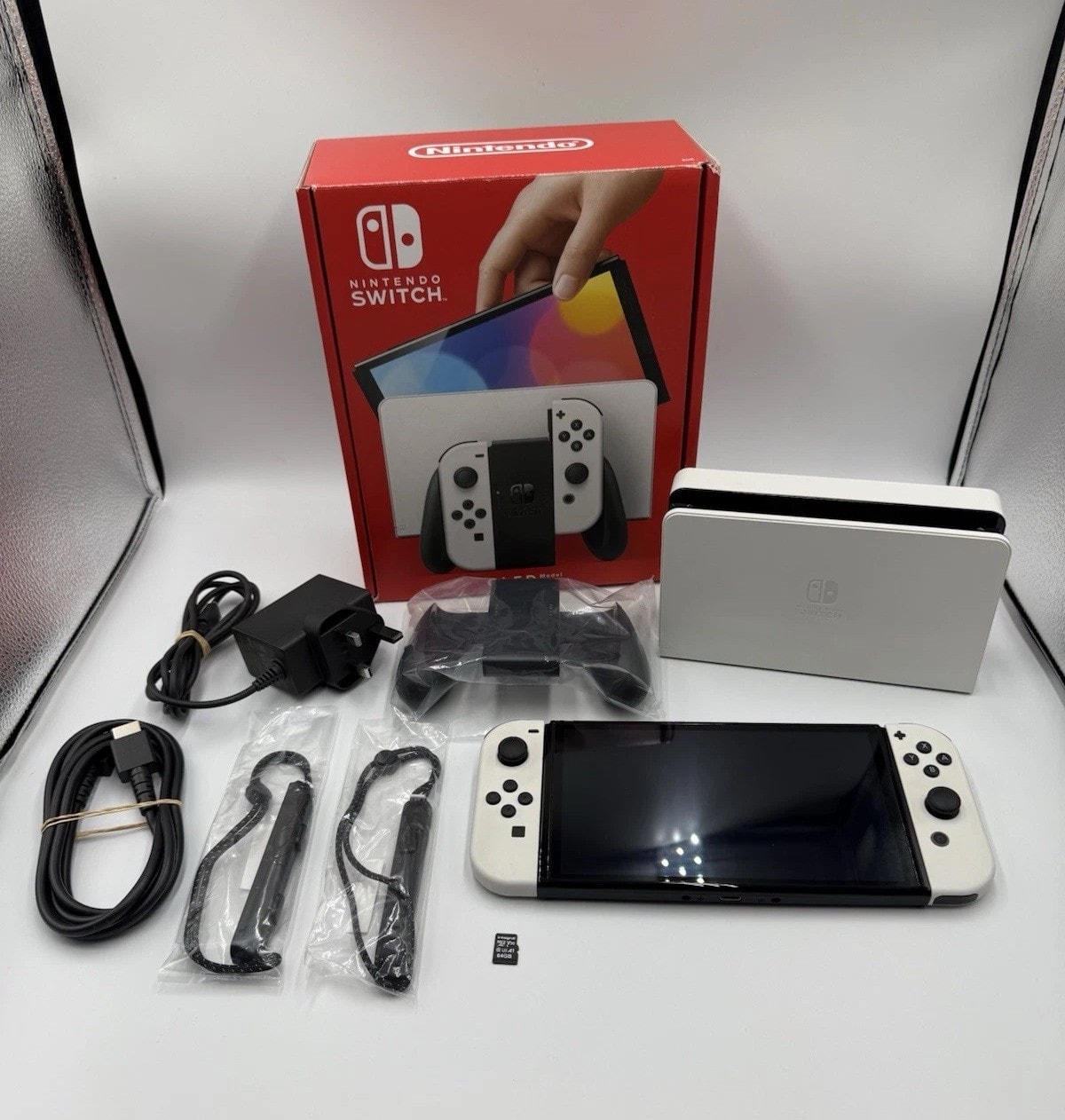 Nintendo Switch OLED White 64GB Boxed Excellent Condition - Free Fast Delivery!