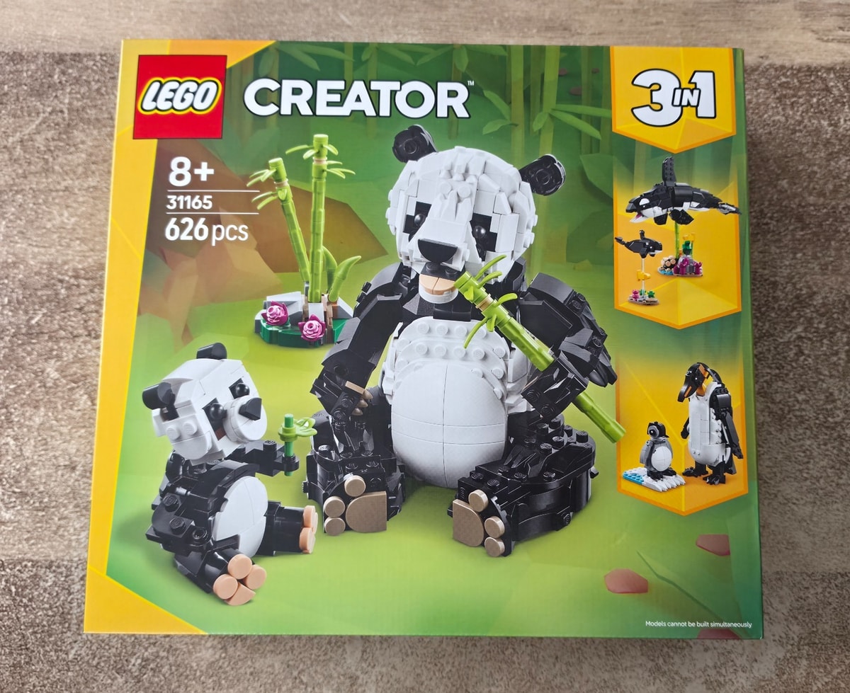LEGO Creator 3-in-1 Wild Animals: Panda Family Set 31165