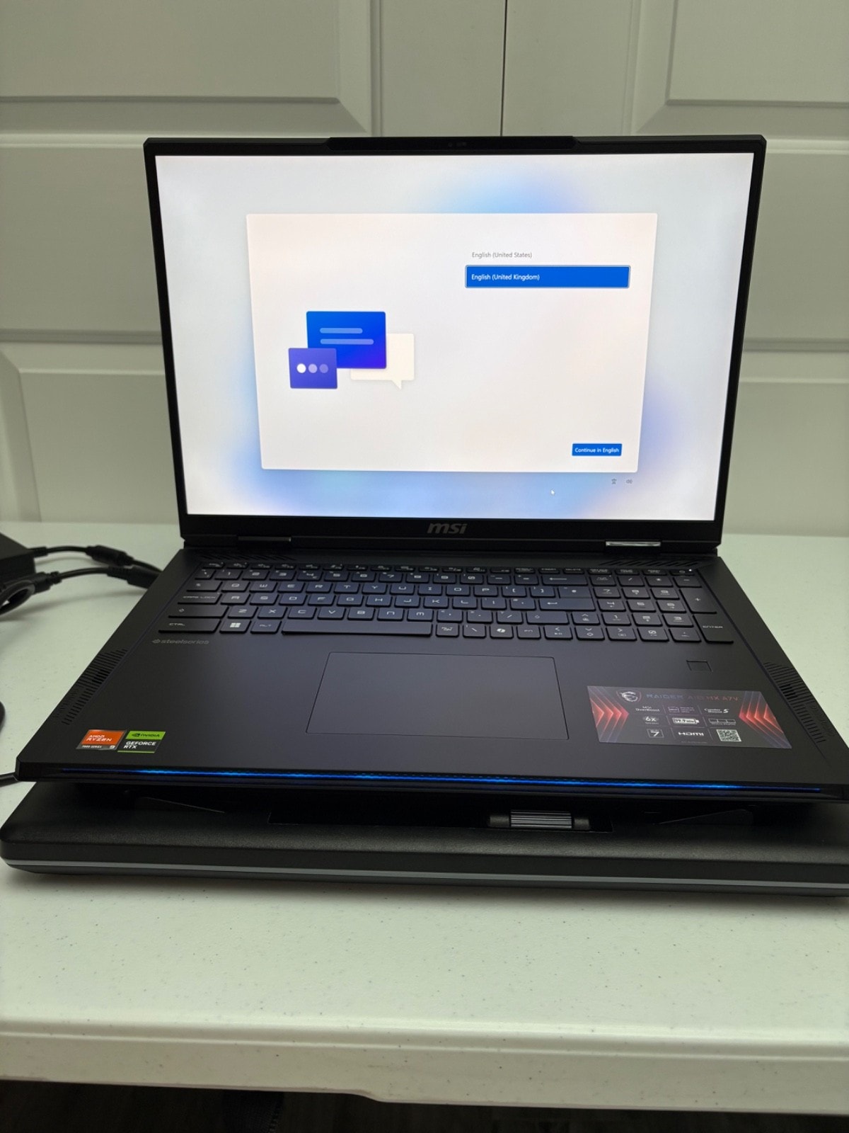 MSI Raider A18 HX A7V 18” Gaming Laptop RTX 4090 Ryzen 9 32GB RAM 2TB SSD