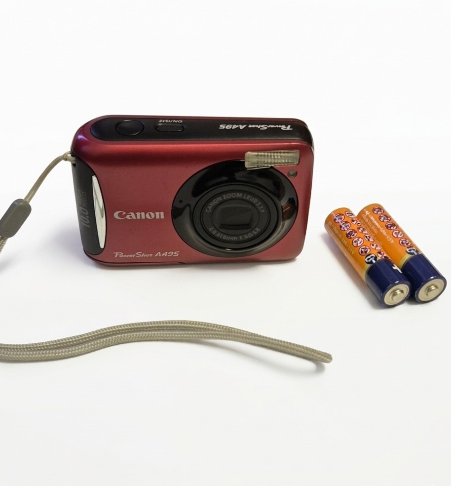 Canon PowerShot A495 10.0 MP Digital Camera Red - Fully Working