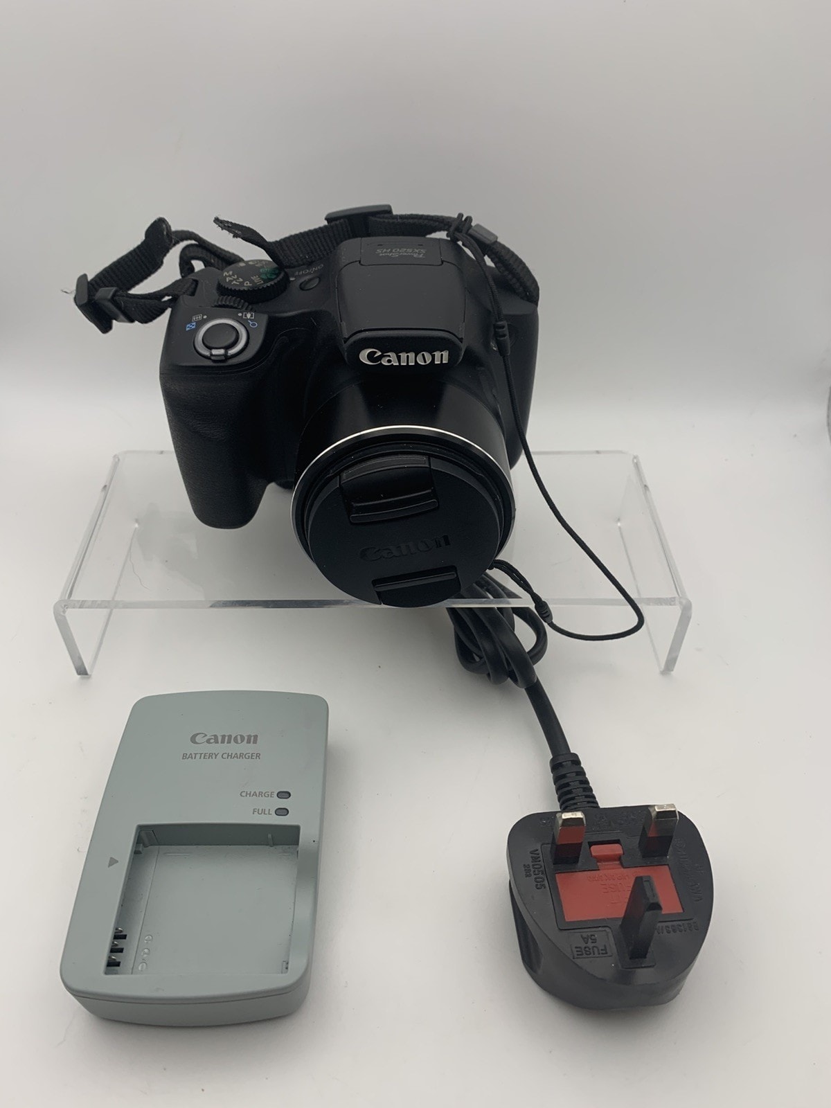 Working Canon PowerShot SX520 HS 16MP Digital Camera Fully Working W Charger