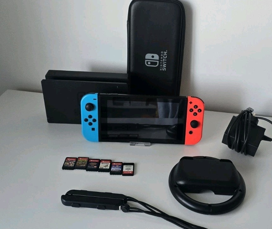 Nintendo Switch Console V2 Version Bundle Mario Kart / Minecraft Kids Bundle
