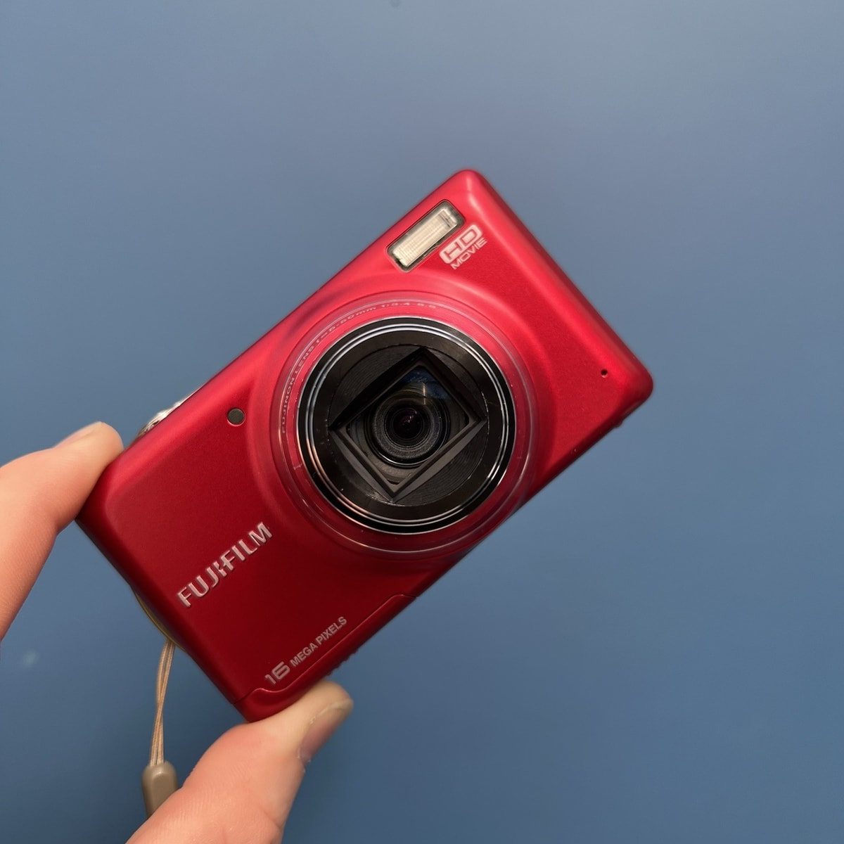 Fujifilm Finepix T400 Red 16MP Digital Camera - BOXED - 4GB SD card - Excellent