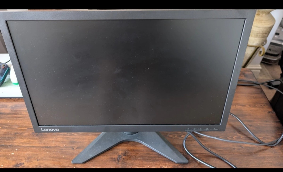 Lenovo Gaming Monitor - 144hz 1ms 23.6”