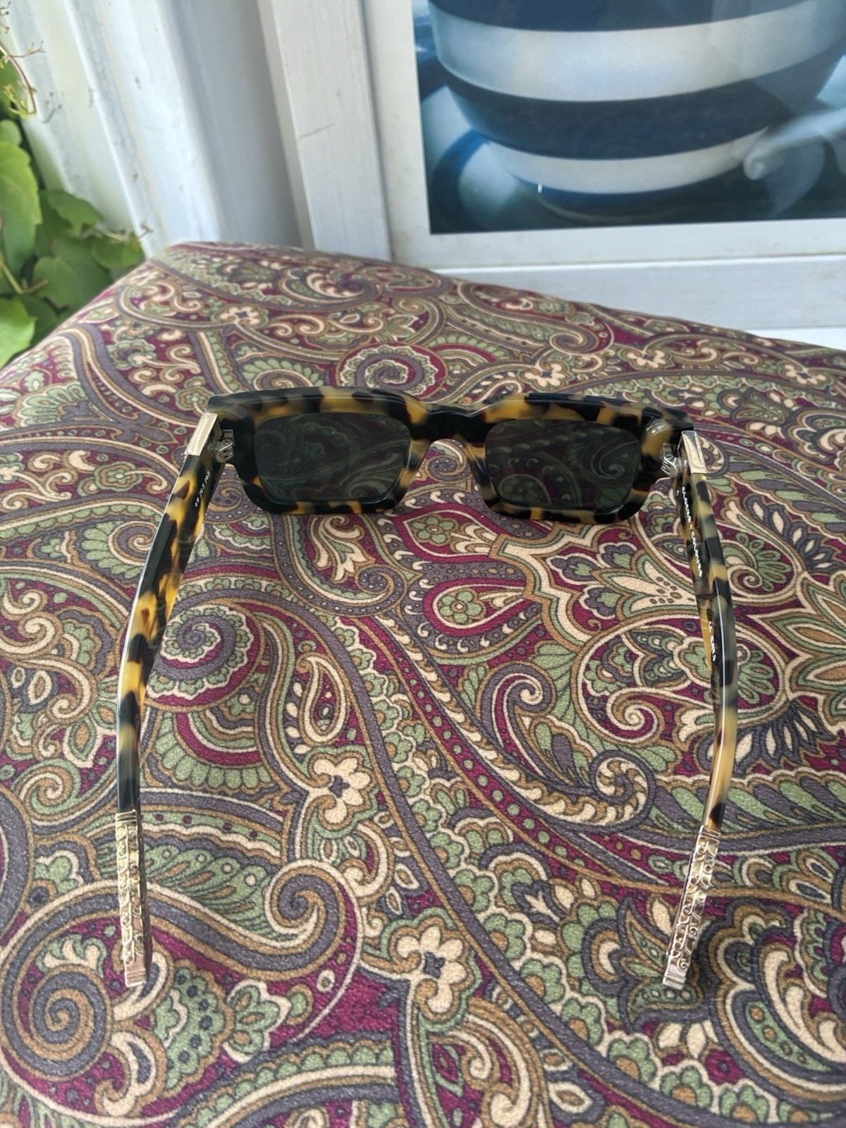 Clocks And colours Getaway Gloss Black Sunglasses