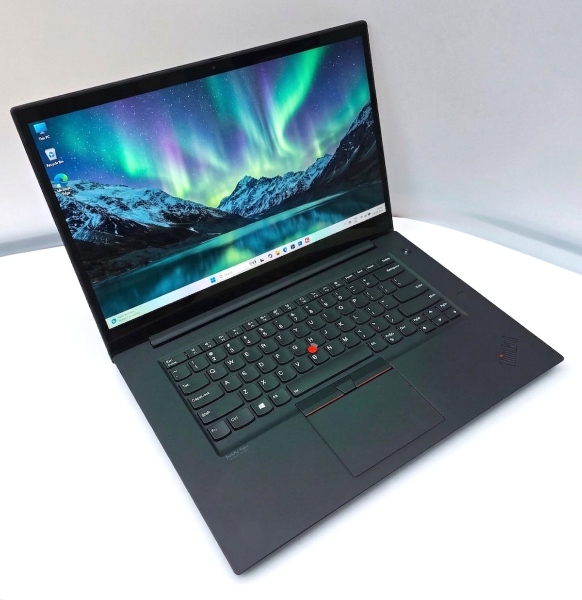 Lenovo ThinkPad X1 Extreme 4K i7 9850H 1TB SSD 32GB RAM GTX 1650 Laptop Gaming