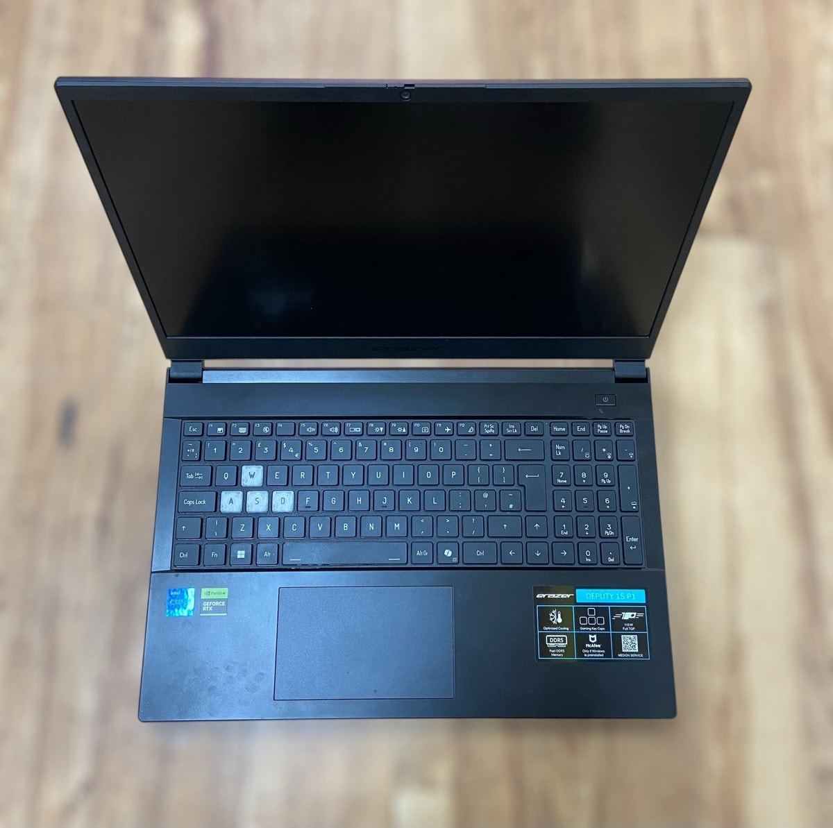 Median Erazer Deputy Gaming Laptop