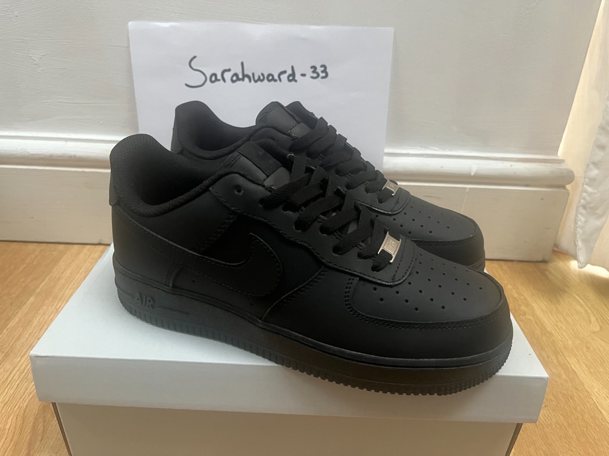 Air force 1'07 Black shoes Air Force one shoes Trainers multiple sizes UK 48HR